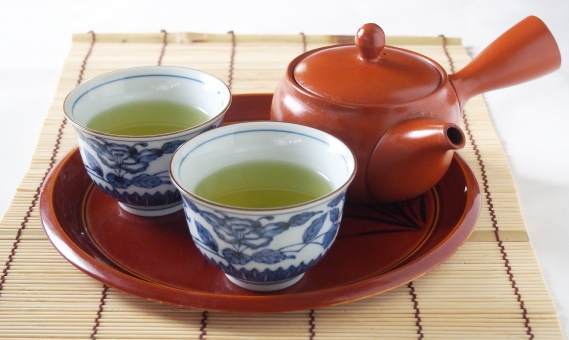 板橋区高島平にある お茶と海苔の専門店 ㈱時田園では、春のお彼岸のお茶が品数豊富。美味しくて香りがよいお茶をどうぞ